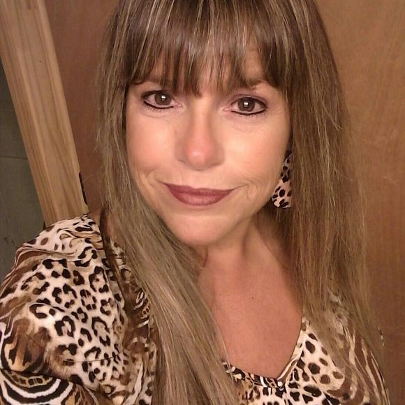 Meet your Posher, Tina - Picture 1 of 1